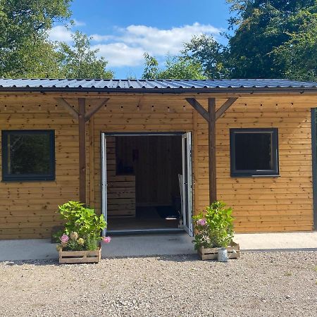 Kingfisher Cabin - Wild Escapes Wrenbury Off Grid Glamping - Ages 12 And Over Baddiley Kültér fotó