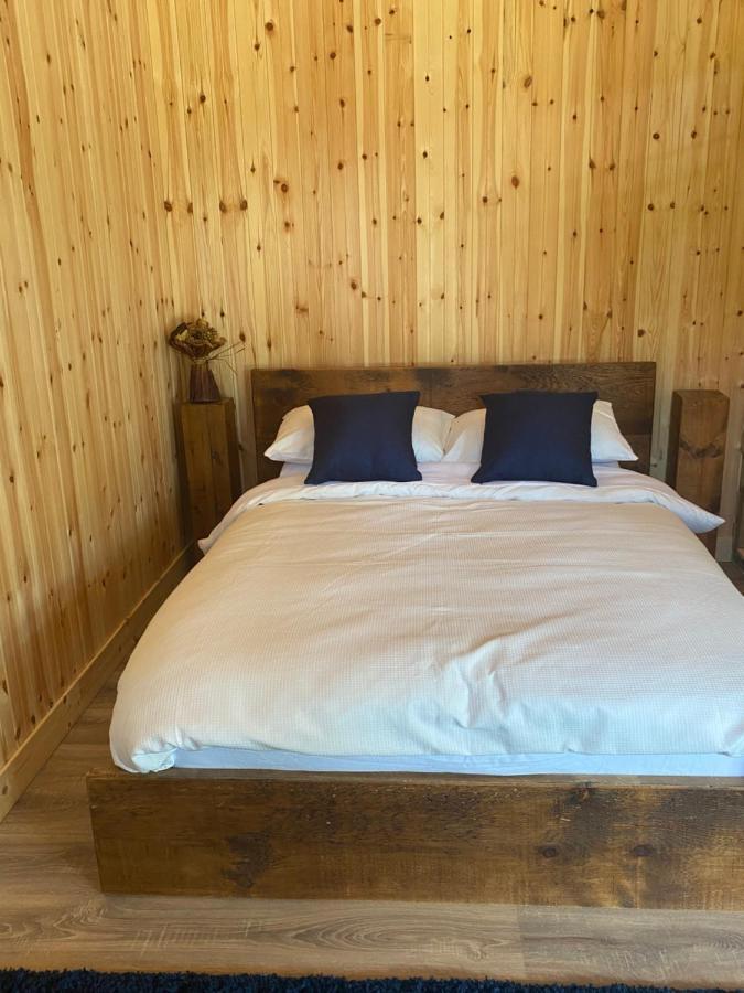 Kingfisher Cabin - Wild Escapes Wrenbury Off Grid Glamping - Ages 12 And Over Baddiley Kültér fotó