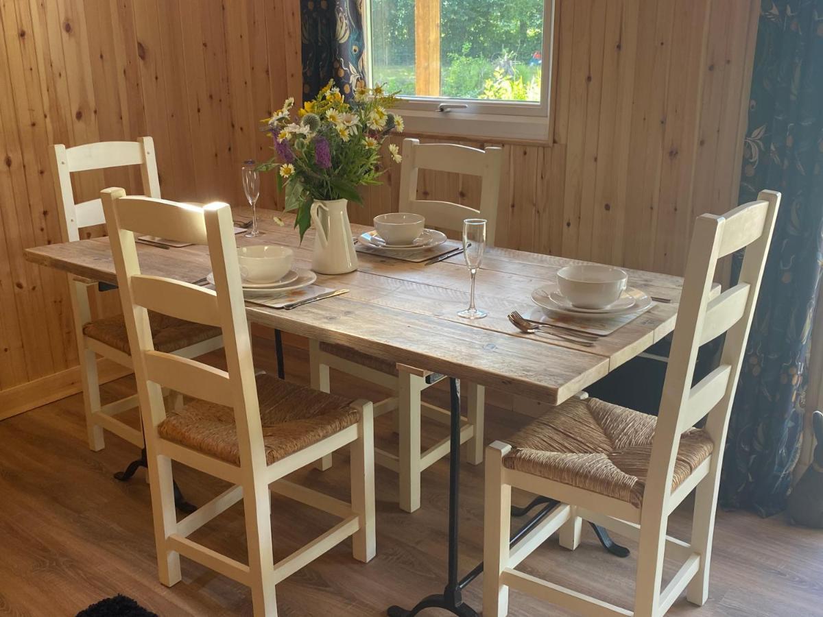 Kingfisher Cabin - Wild Escapes Wrenbury Off Grid Glamping - Ages 12 And Over Baddiley Kültér fotó