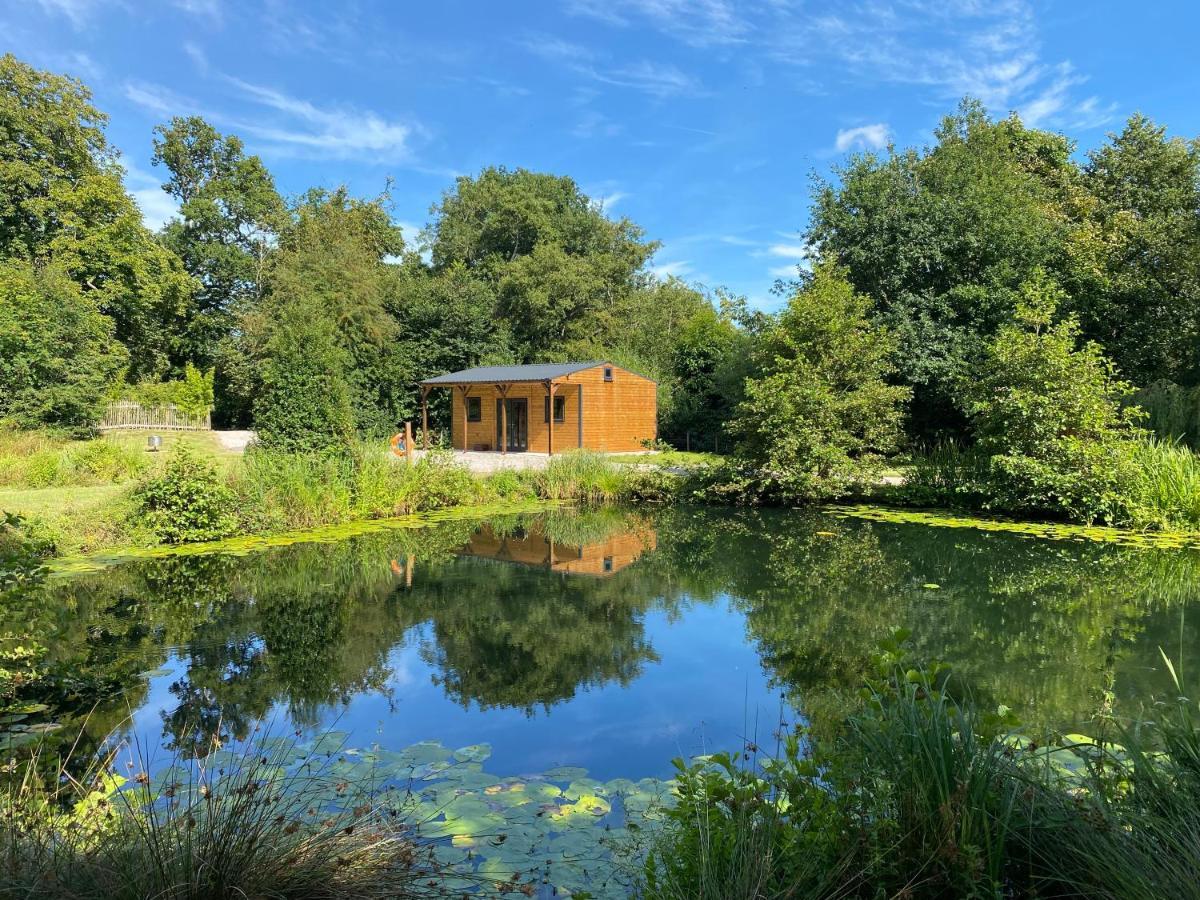 Kingfisher Cabin - Wild Escapes Wrenbury Off Grid Glamping - Ages 12 And Over Baddiley Kültér fotó